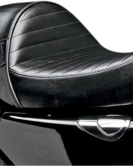 Pleated Stubs Cafe Seat