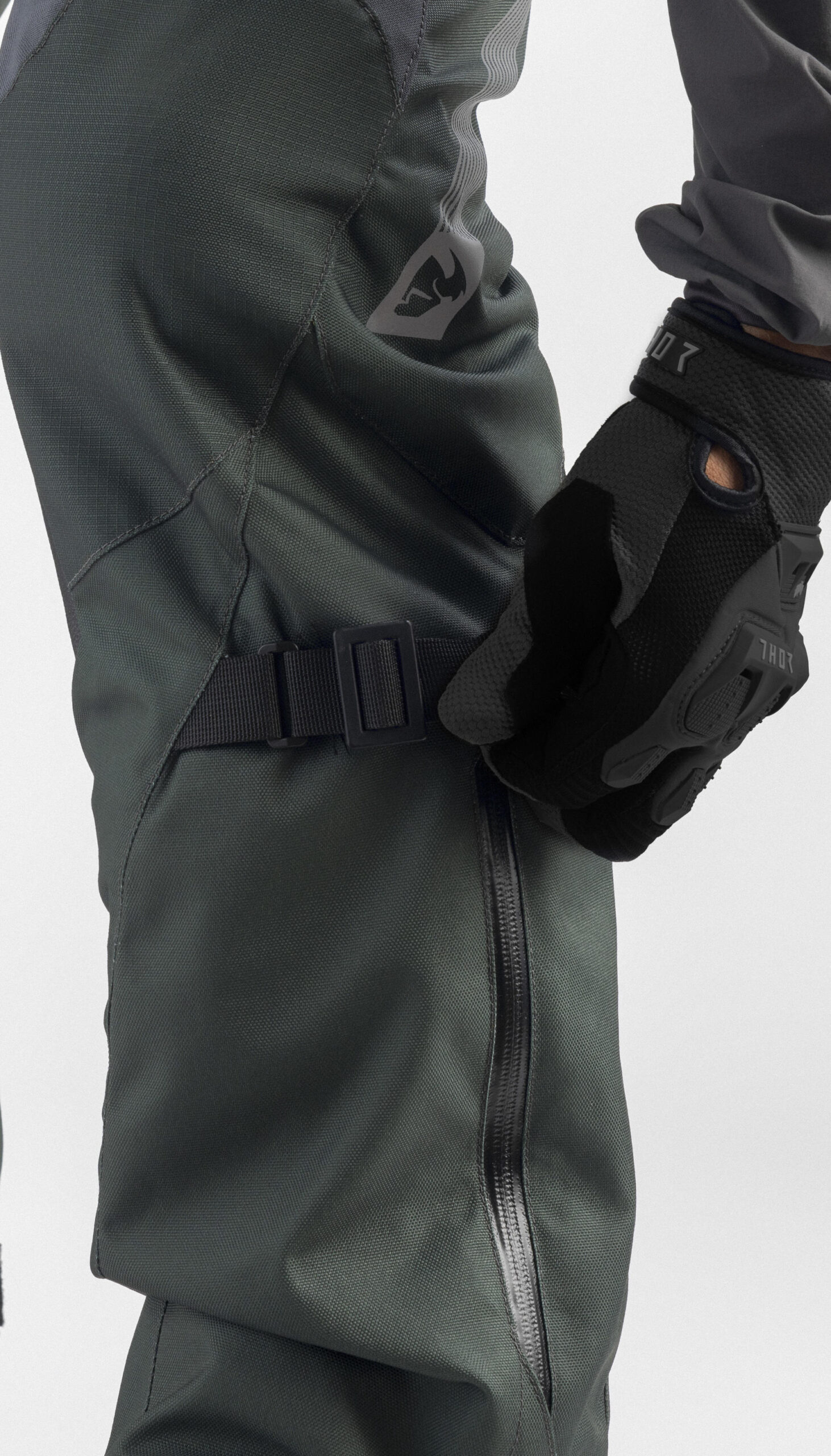 Terrain Army Green & Charcoal Over The Boot Pants - Size 28 - Image 4