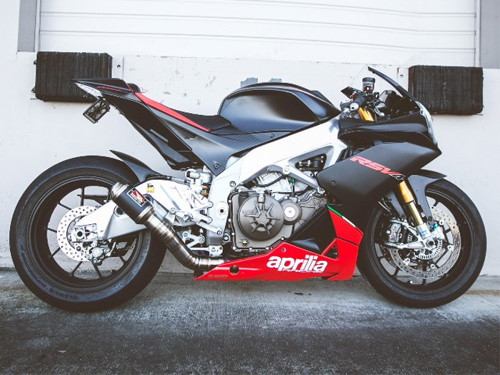 Black Center GP Race Slip On Exhaust - Image 3