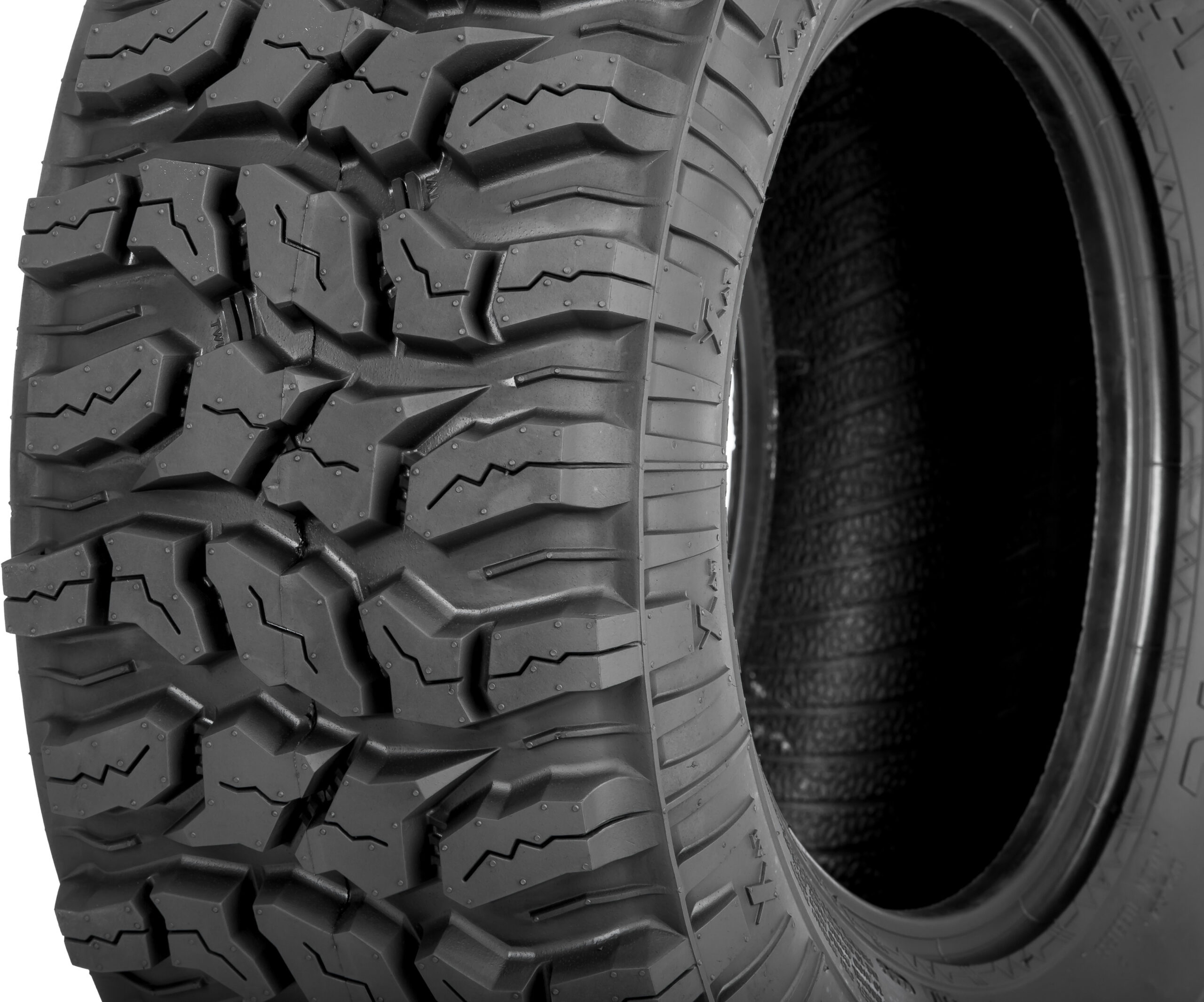 Tire Coyote Front 25X10-12 LR-420LBS Bias - Image 4