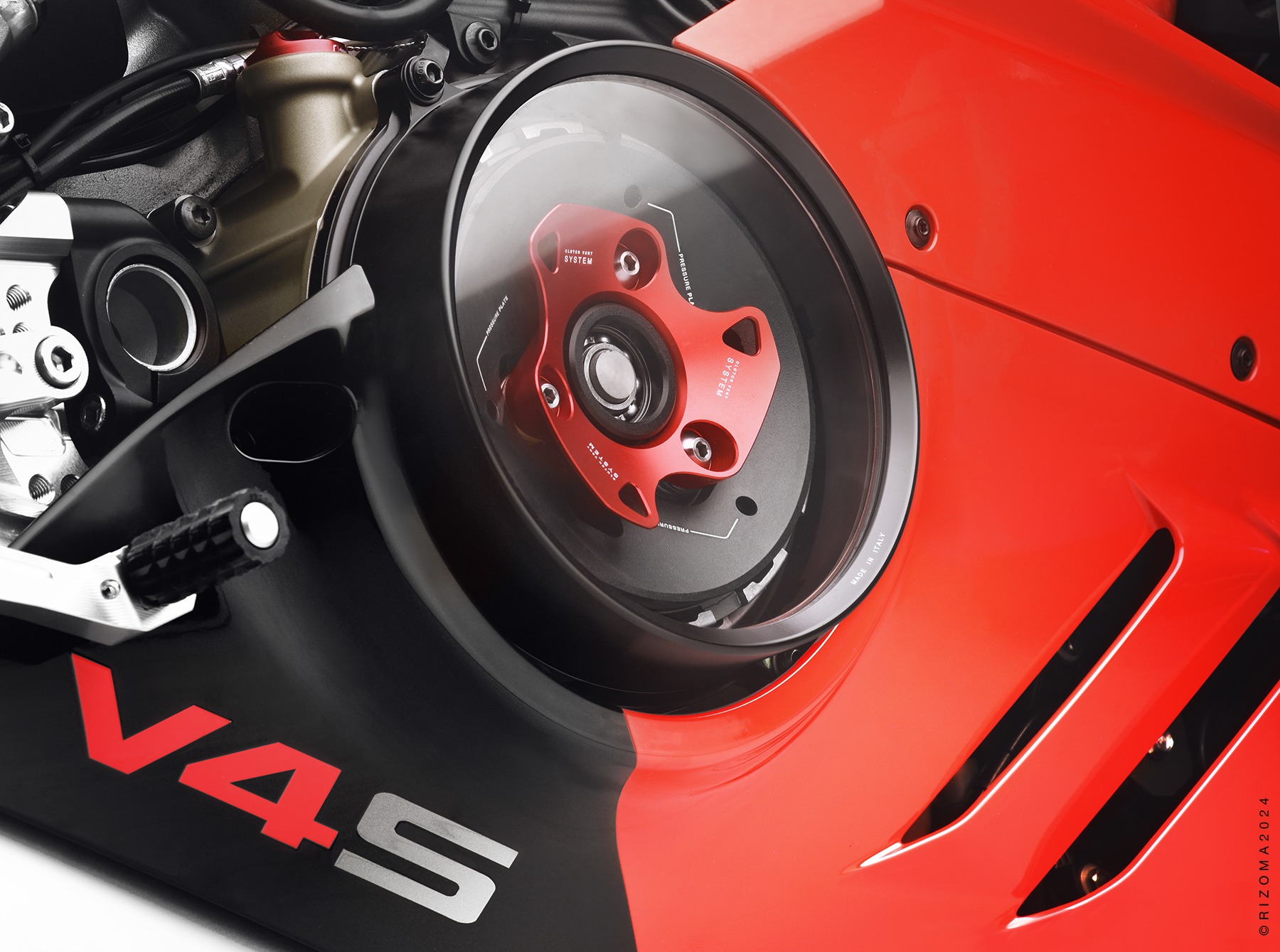 Rizoma Clutch Cover Red For Ducati Panigale V4 Streetfighter V4/S - Image 4
