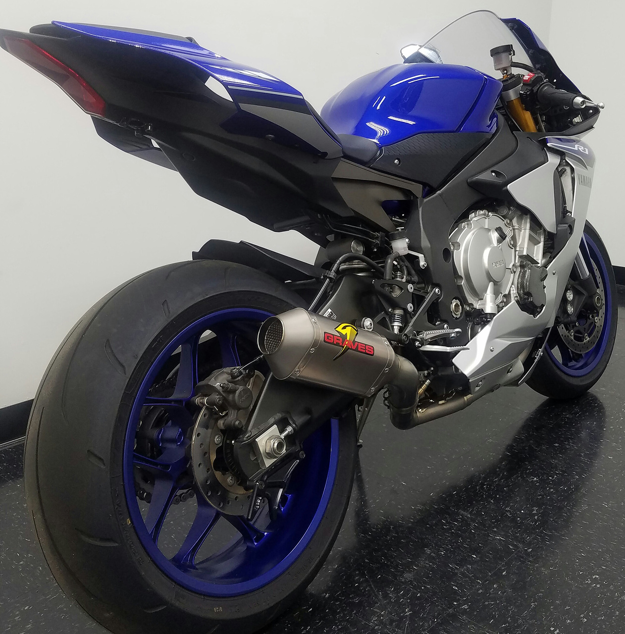 Yamaha R1 Full Titanium Exhaust System with Titanium 200mm Silencer - Image 14
